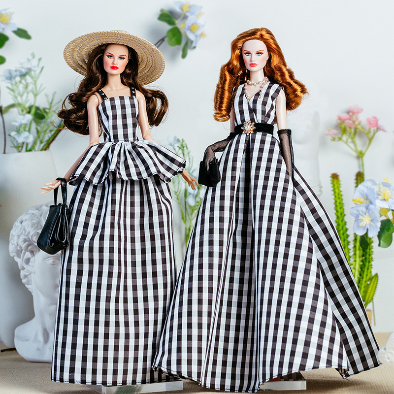 Vintage Collectible Accessories - Costume de vêtements de poupée de