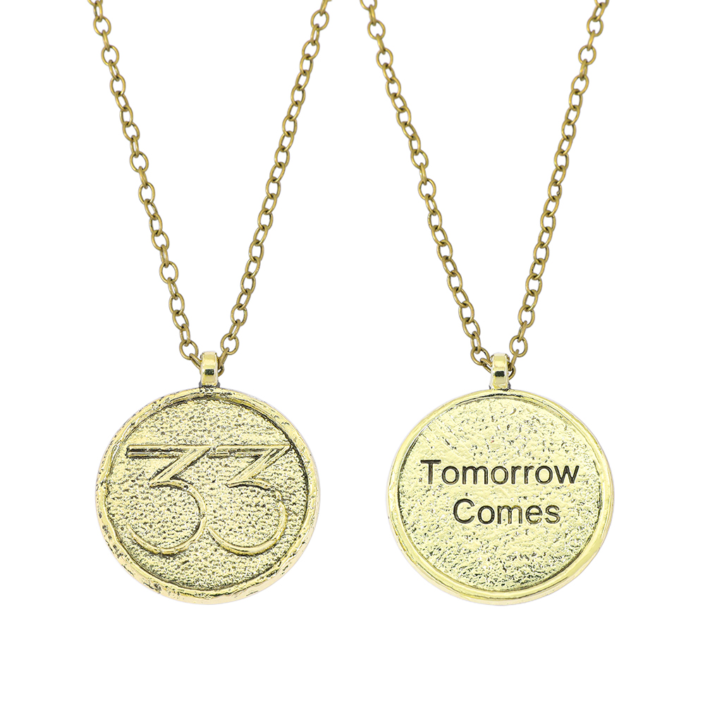 Collier pendentif amulette vin - Vintage Items avis et prix